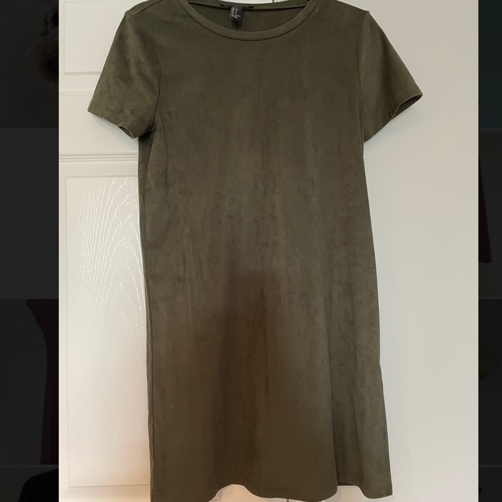 Green suede t-shirt dress